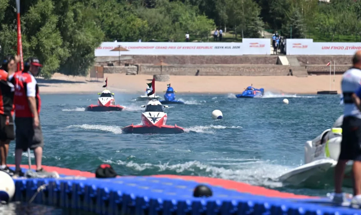 Kyrgyzstan hosts first F1H2O race on Lake Issyk-Kul PHOTO / VIDEO