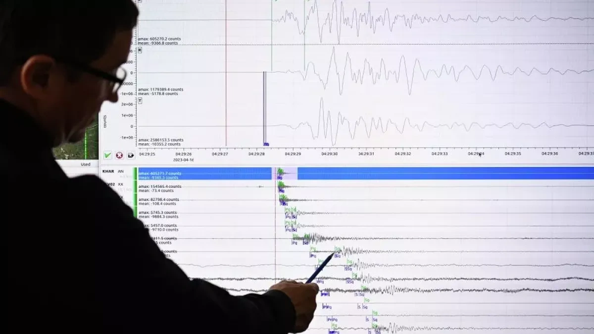 Iran sees early-morning quake near Sargaz