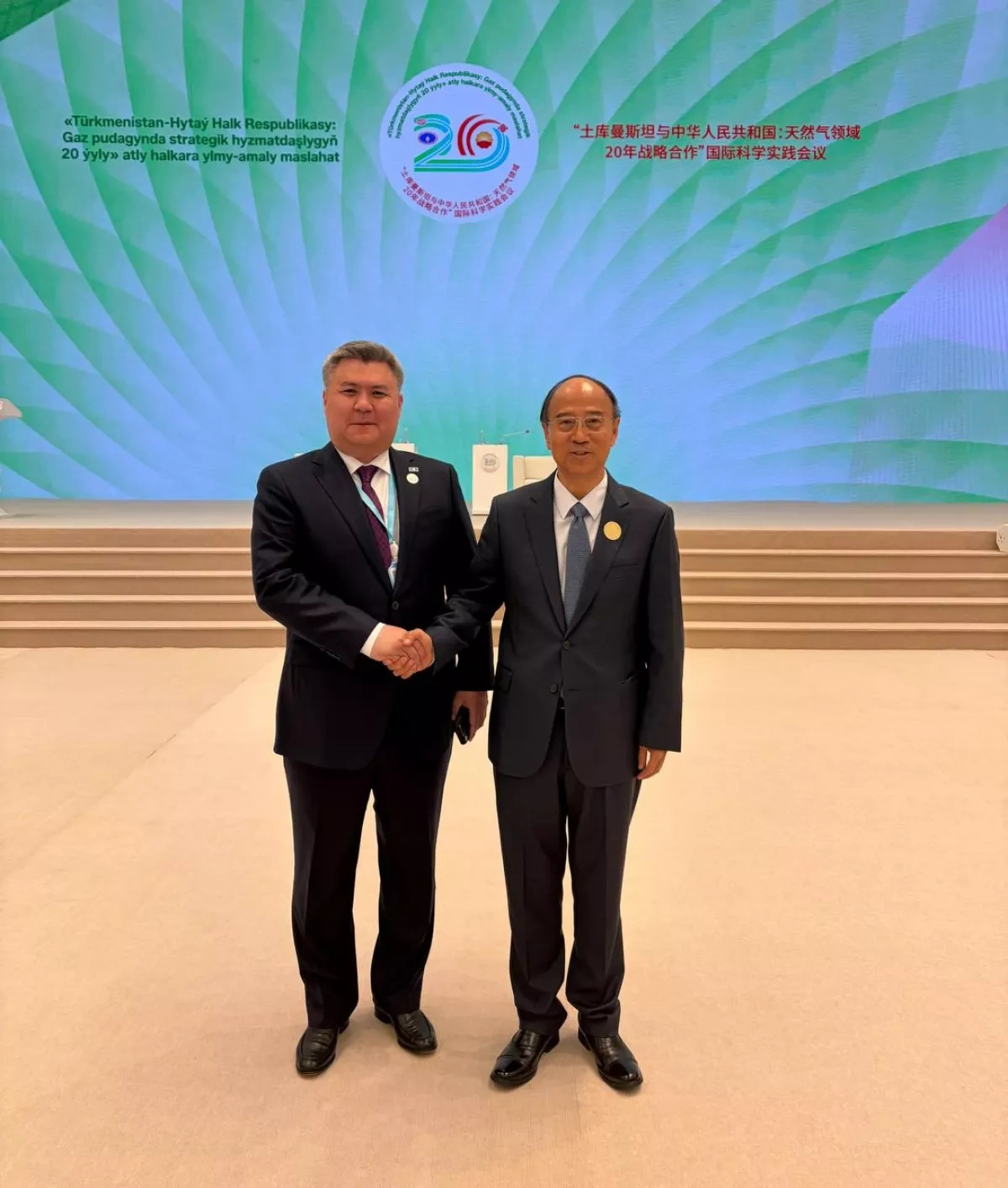 Azerbaijan, Kazakhstan eye deeper gas cooperation PHOTO