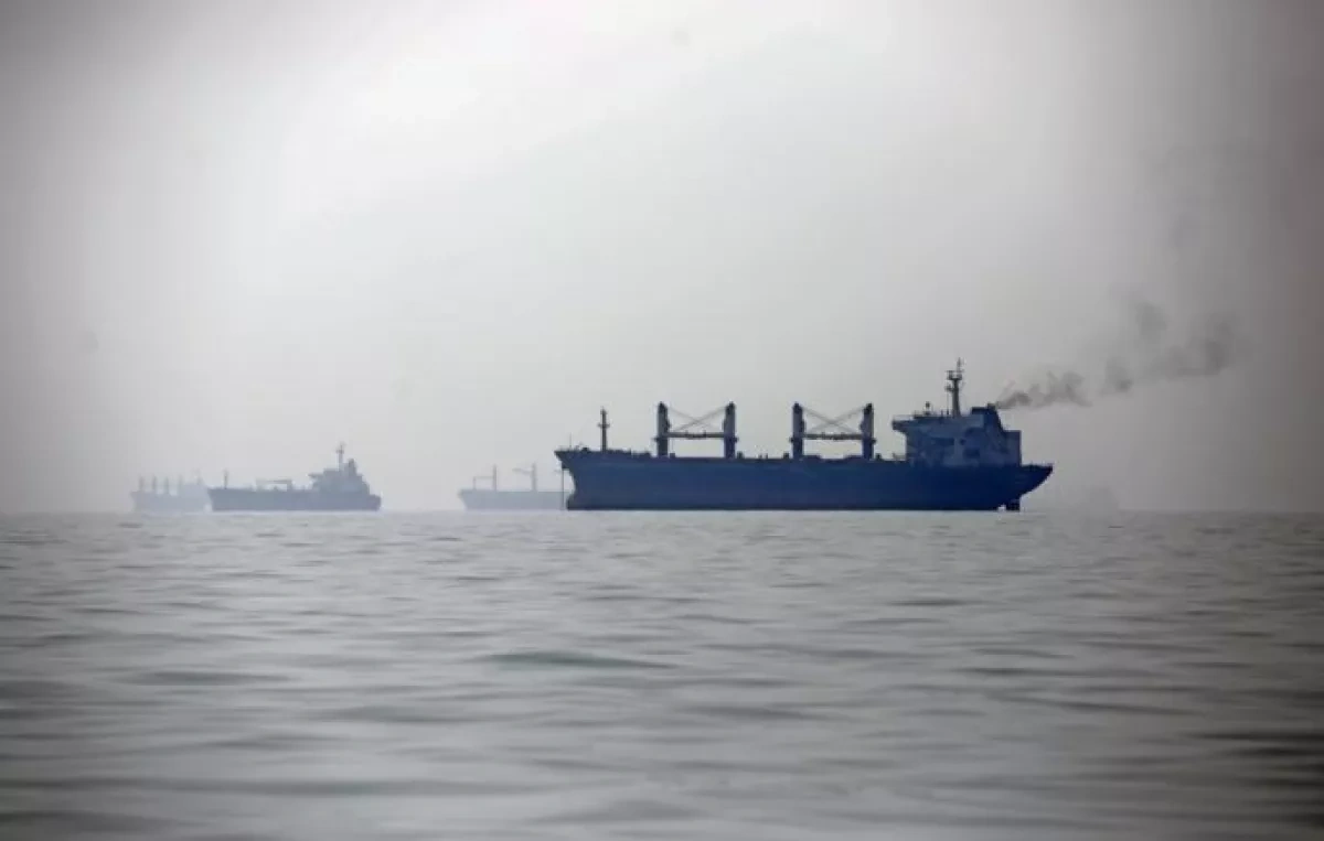 Spiegel: Oil slick spreads across 400 square kilometres in Strait of Hormuz