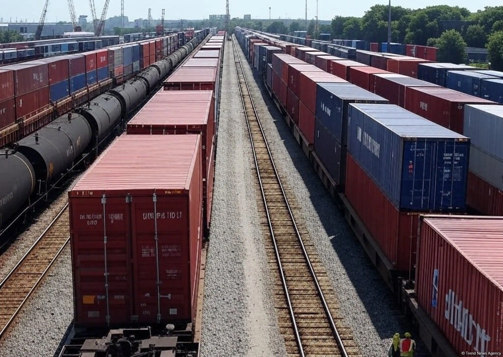 Azerbaijan tallies volume of cargo shipments via transport corridors for 1Q2026