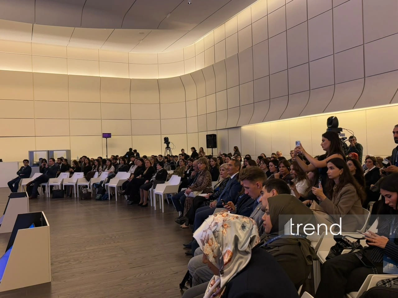 Baku hosts forum panel on museums and intercultural dialogue (PHOTO)