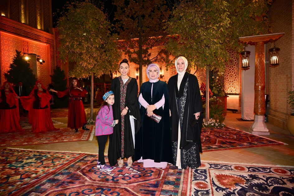 Heydar Aliyev Foundation VP Leyla Aliyeva tours Eternal City complex in Samarkand (PHOTO)