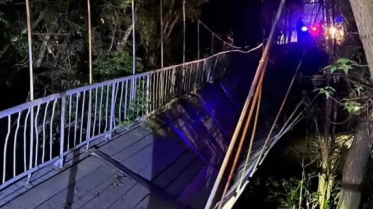 Kazakhstan pedestrian bridge collapses in Ust-Kamenogorsk, injuring several