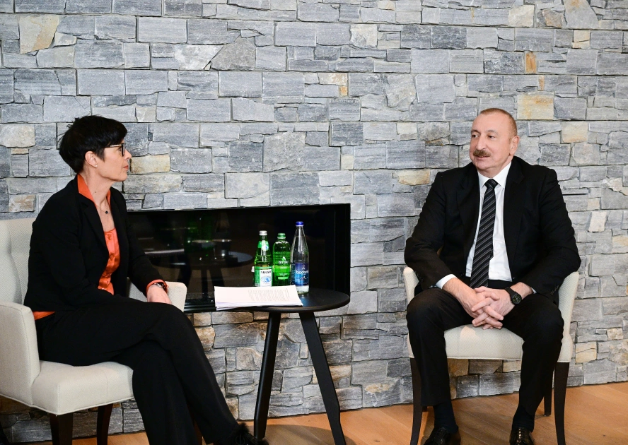 President Ilham Aliyev meets with European Commissioner for Enlargement Marta Kos in Davos (PHOTO)