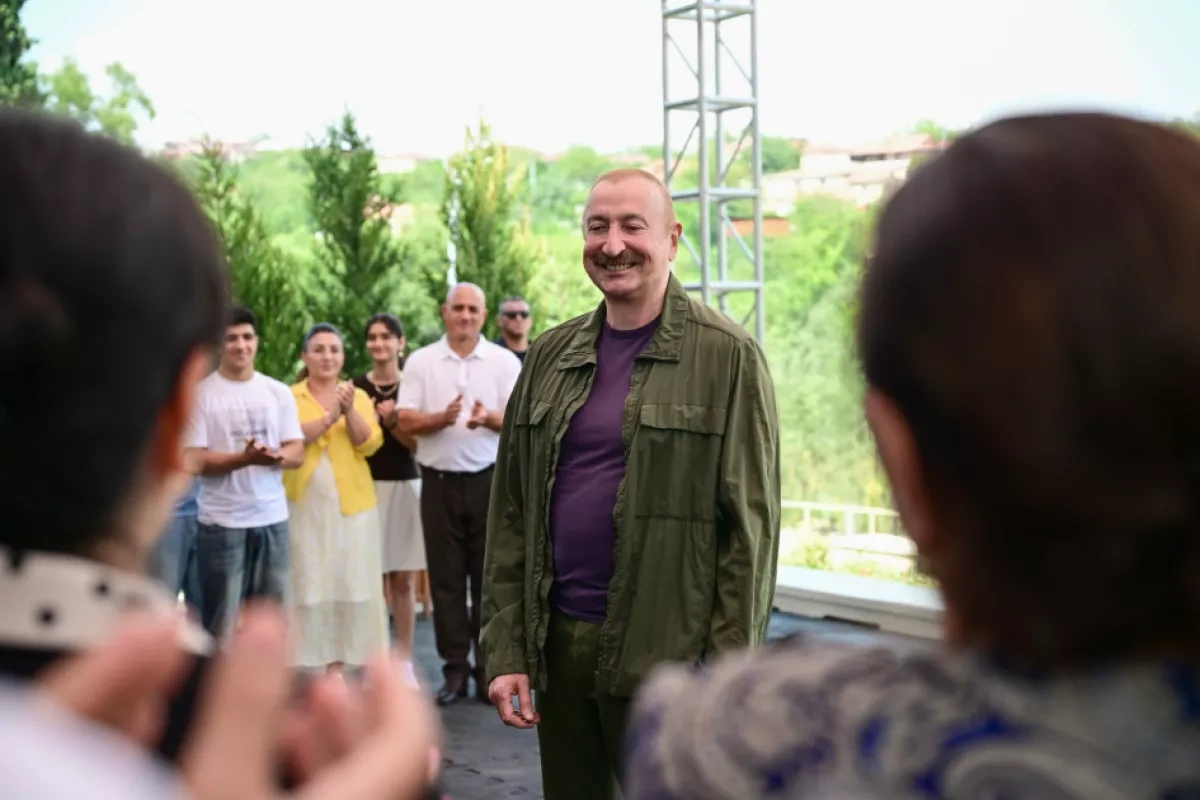 Azerbaijan's president meets residents of Khojavand’s restored Guzeykhirman village PHOTO
