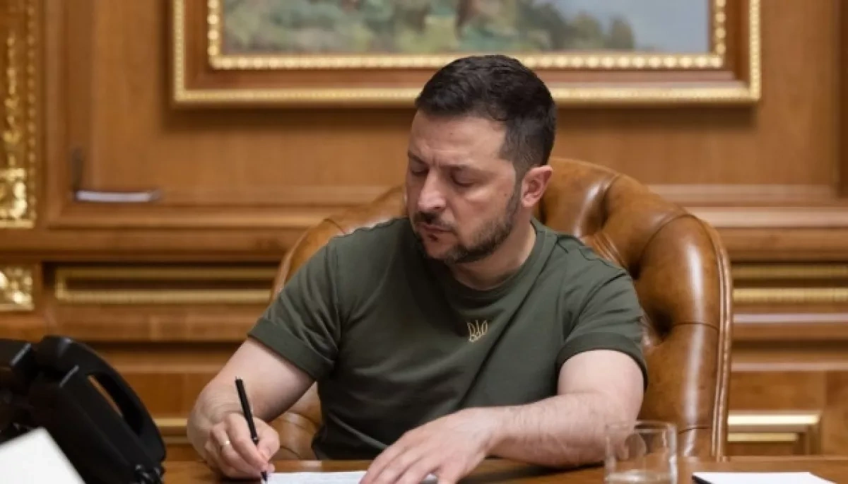 Zelenskyy signs law overhaul of citizen national resistance training
