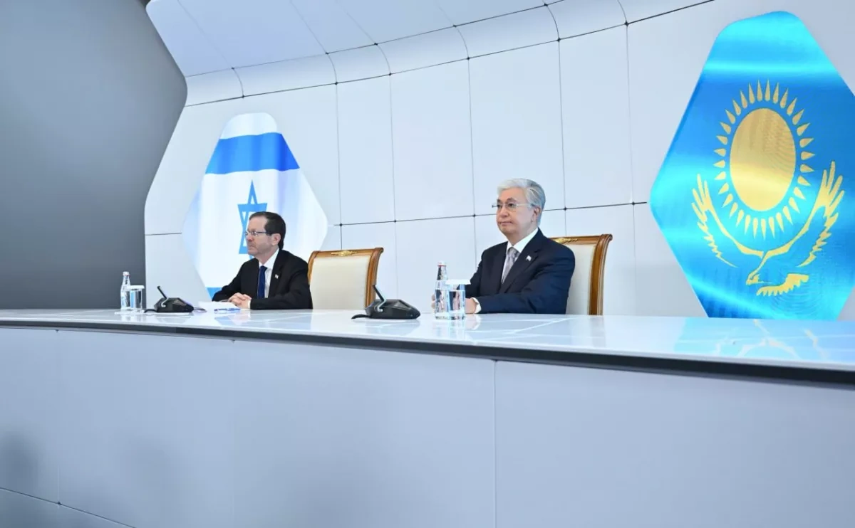 Israel’s president visits AI centre during Kazakhstan trip PHOTO