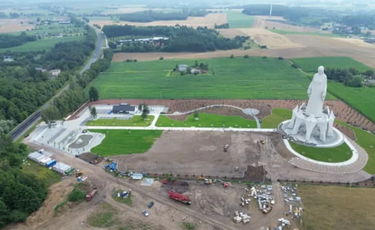 Poland nears completion of Europe’s tallest Virgin Mary statue