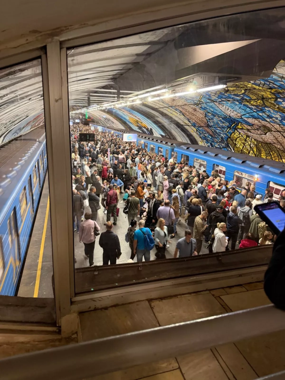 Transport chaos grips Ukraine’s capital amid air raid alert PHOTO