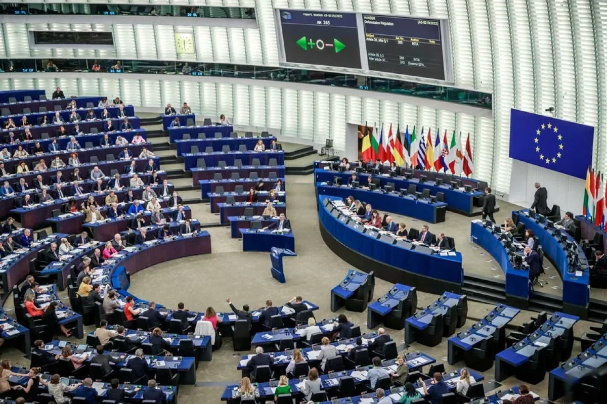 EU gives green light to creation of AI gigafactories to drive tech growth
