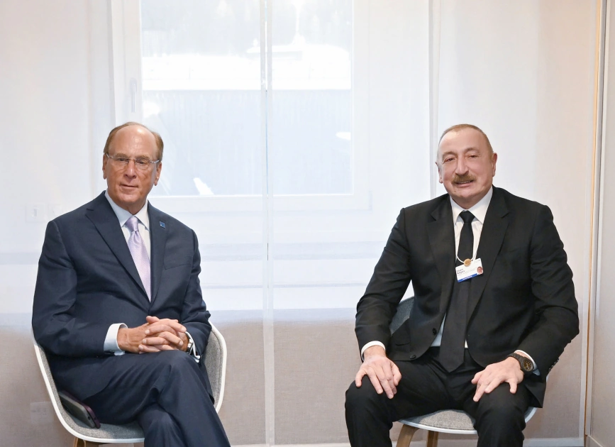 President Ilham Aliyev meets with CEO of BlackRock and founder, chairman and CEO of Global Infrastructure Partners in Davos (PHOTO)