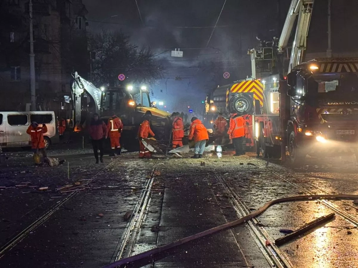 Russian massive attack on Ukraine's Odesa injures 22 PHOTO