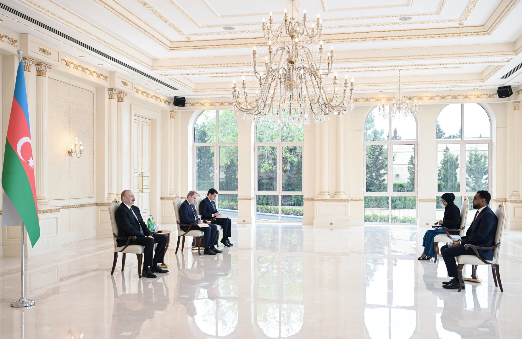 President Ilham Aliyev receives newly appointed ambassador of Somalia to Azerbaijan (PHOTO)