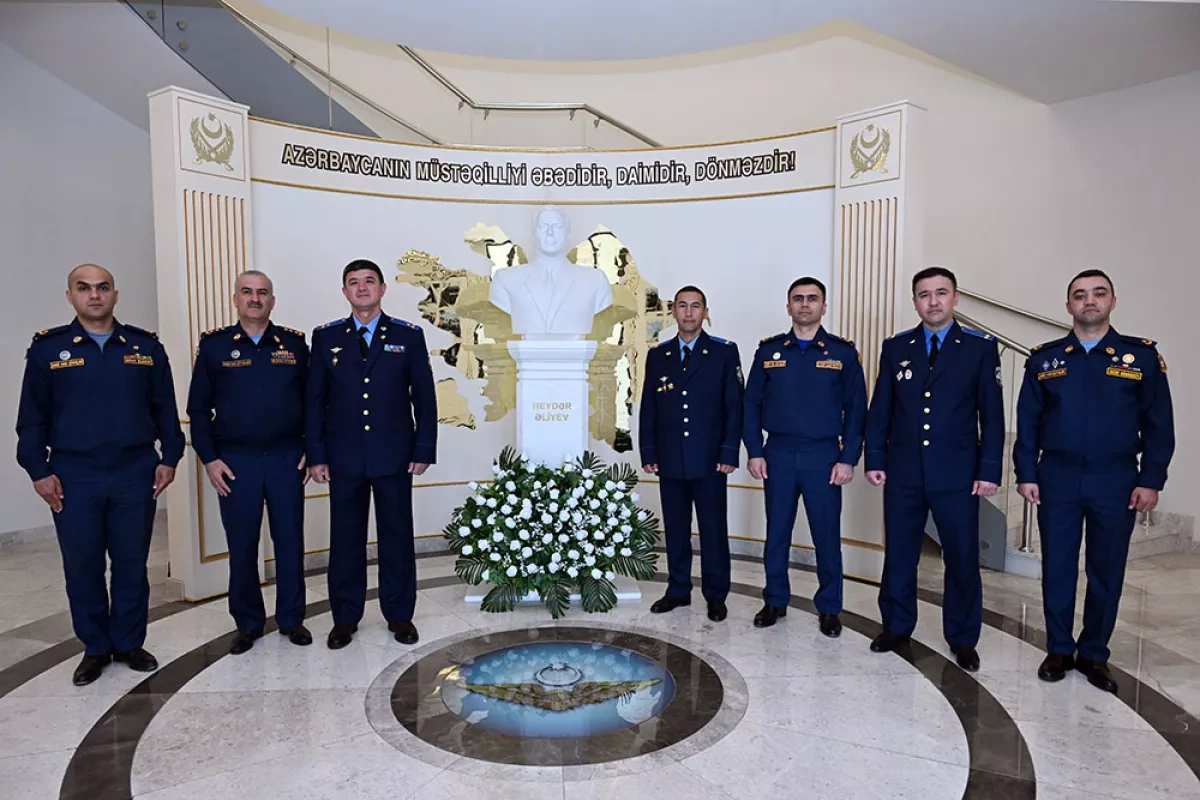 Uzbek Air Force delegation holds meetings in Azerbaijan PHOTO