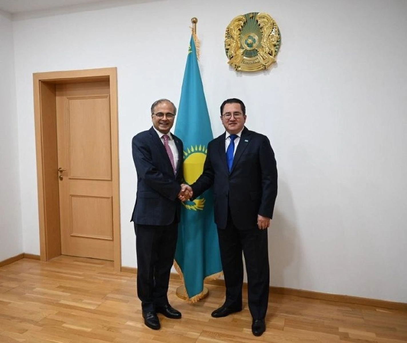 Kazakhstan, ECO discuss transport cooperation, upcoming ministerial meeting