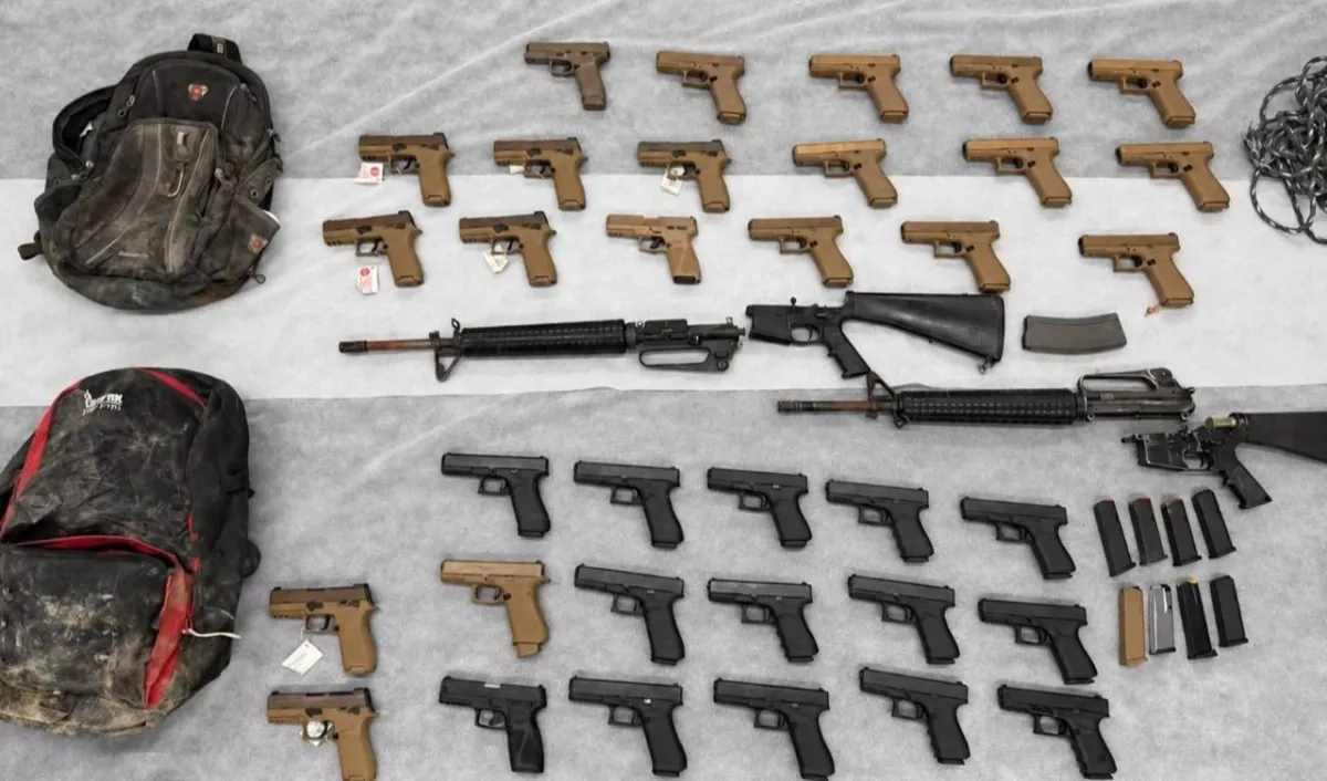 Israeli forces say they foiled attempt to smuggle 35 weapons across border PHOTO