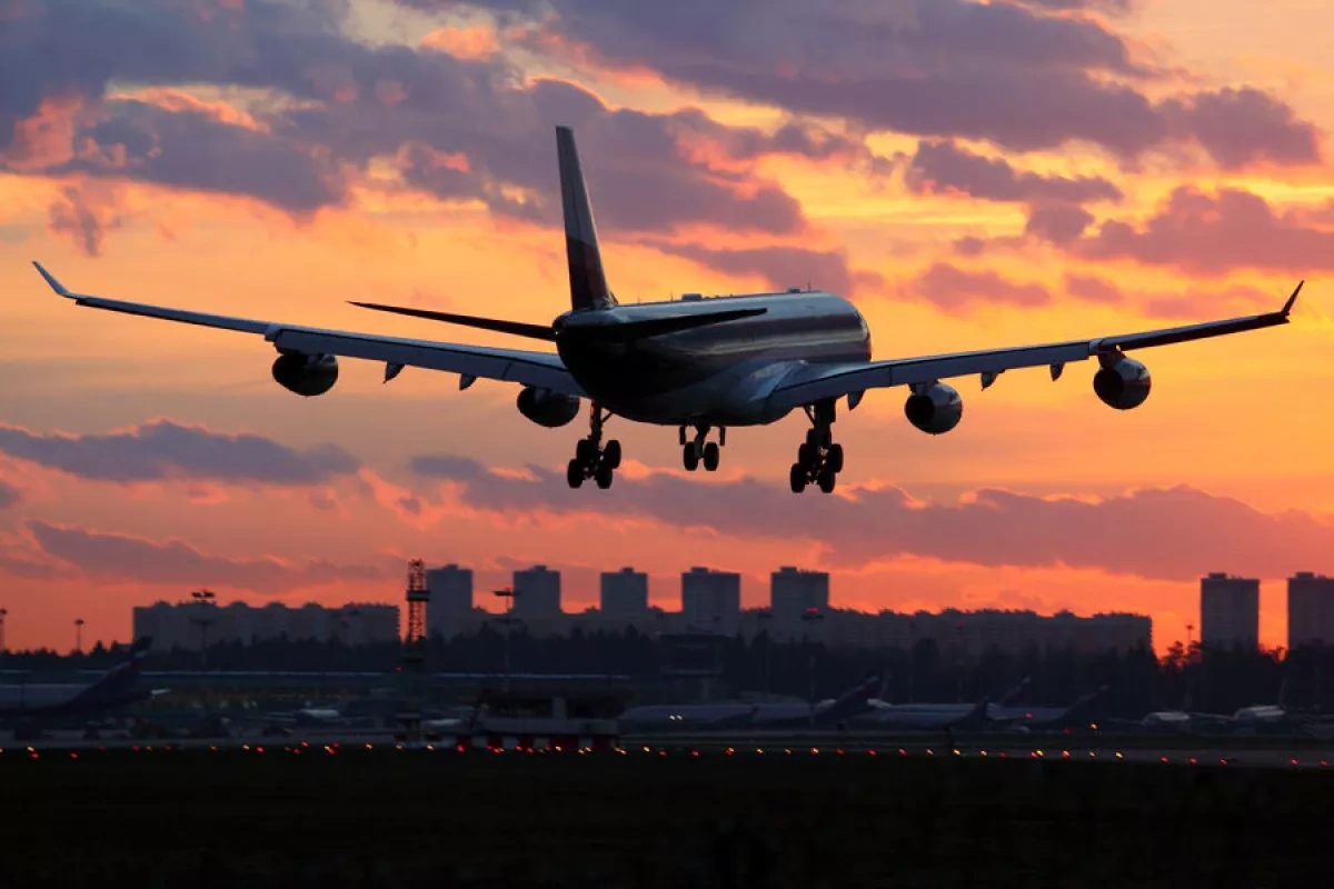 Greek airports halt flights due to radio frequency issues