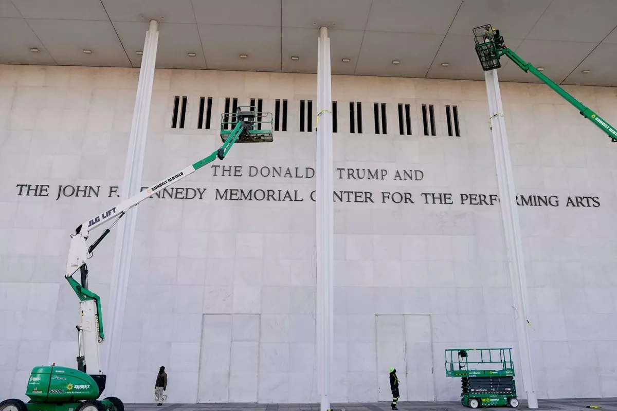 Trump moves to nand Kennedy Centre to Congress after court ruling