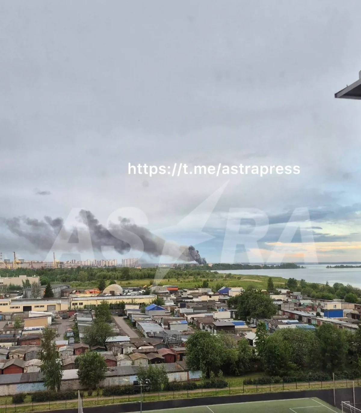 ASTRA: Drone strike triggers fire at oil terminal in Russia's St. Petersburg PHOTO / VIDEO