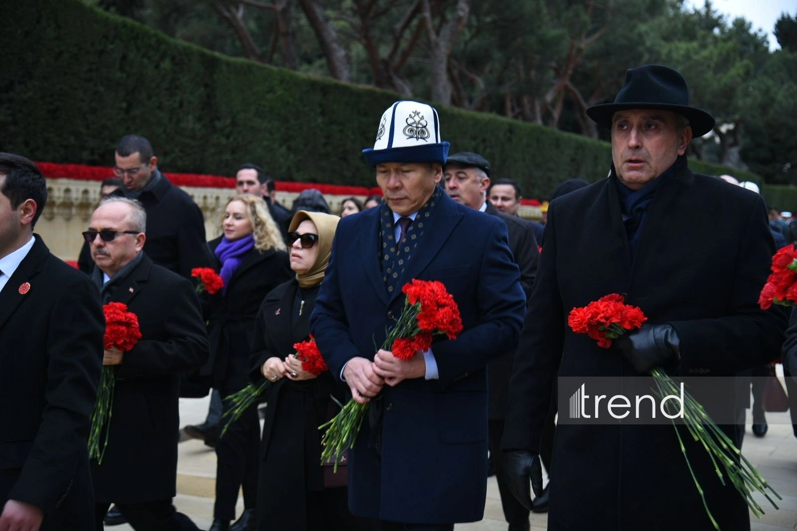 Foreign ambassadors pay tribute to martyrs in Azerbaijan's Baku (PHOTO)