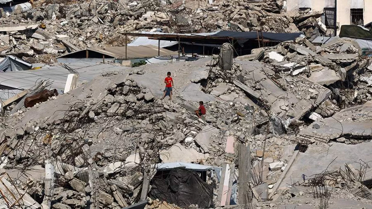 Ten killed as residential building collapses after Israeli shelling in Gaza VIDEO