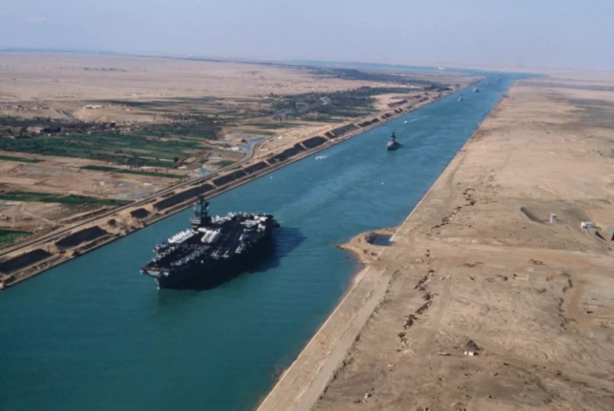 Egypt declares Suez Canal "safe" as shipping traffic returns to normal