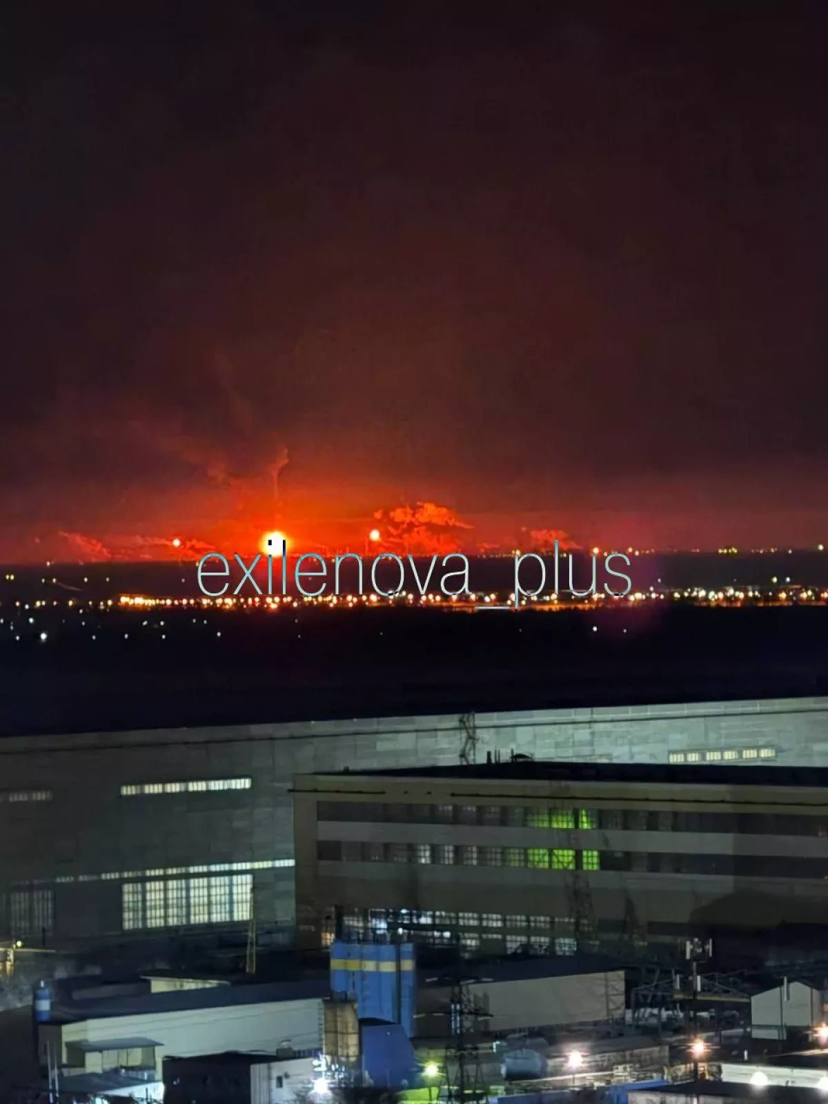 Reports point to drone attack on Lukoil refinery in Russia's Volgograd photo / video