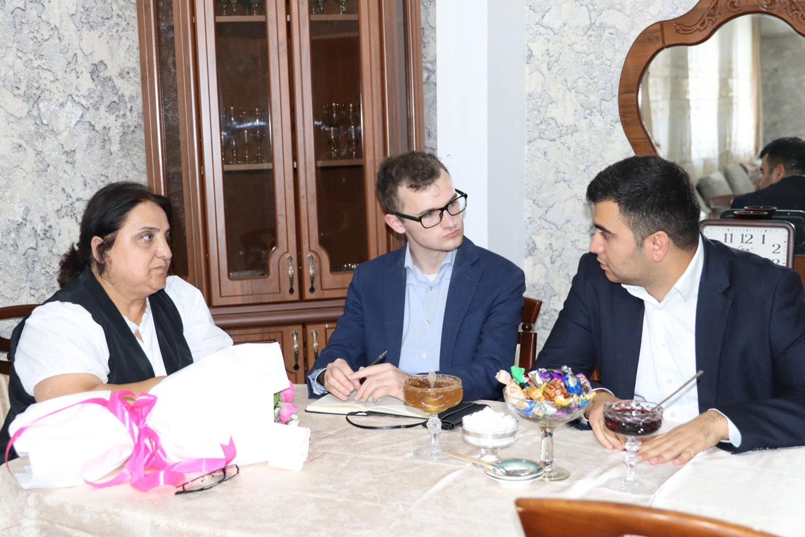 US journalist meets former internally displaced residents in Karabakh (PHOTO)