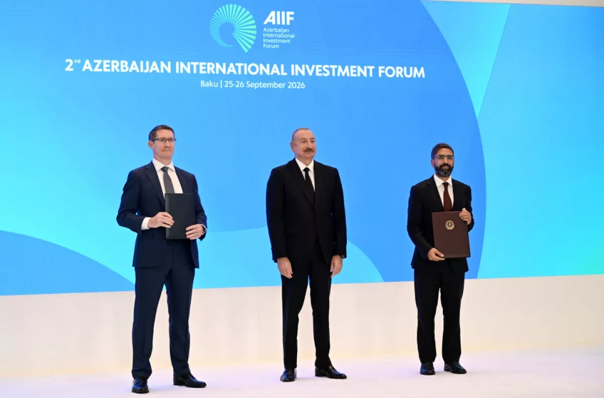 Azerbaijan investment forum sees exchange of newly signed documents PHOTO