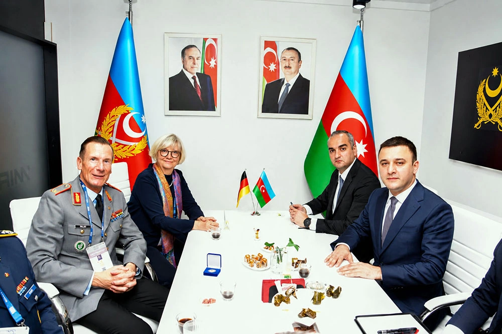 Azerbaijan’s MoD Director General visits SAHA EXPO 2026 (PHOTO)