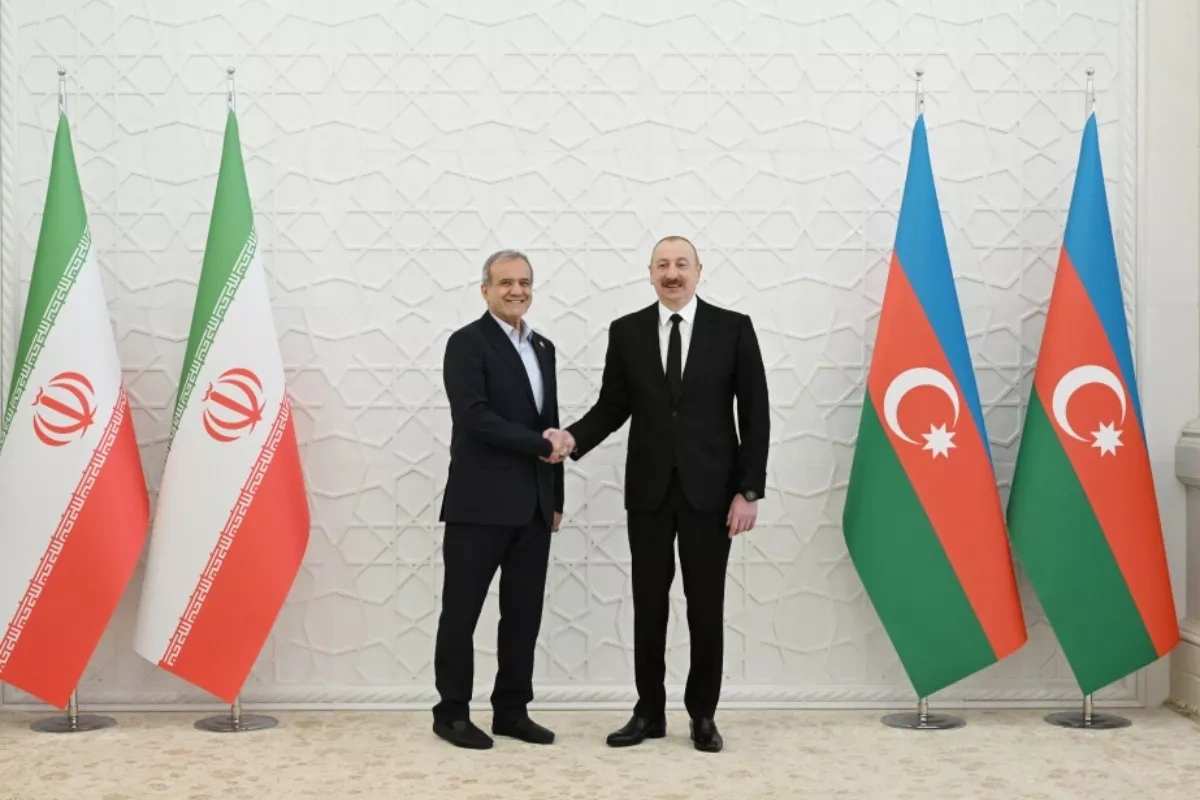 Iranian president congratulates Azerbaijani leader in phone call, reviews bilateral ties
