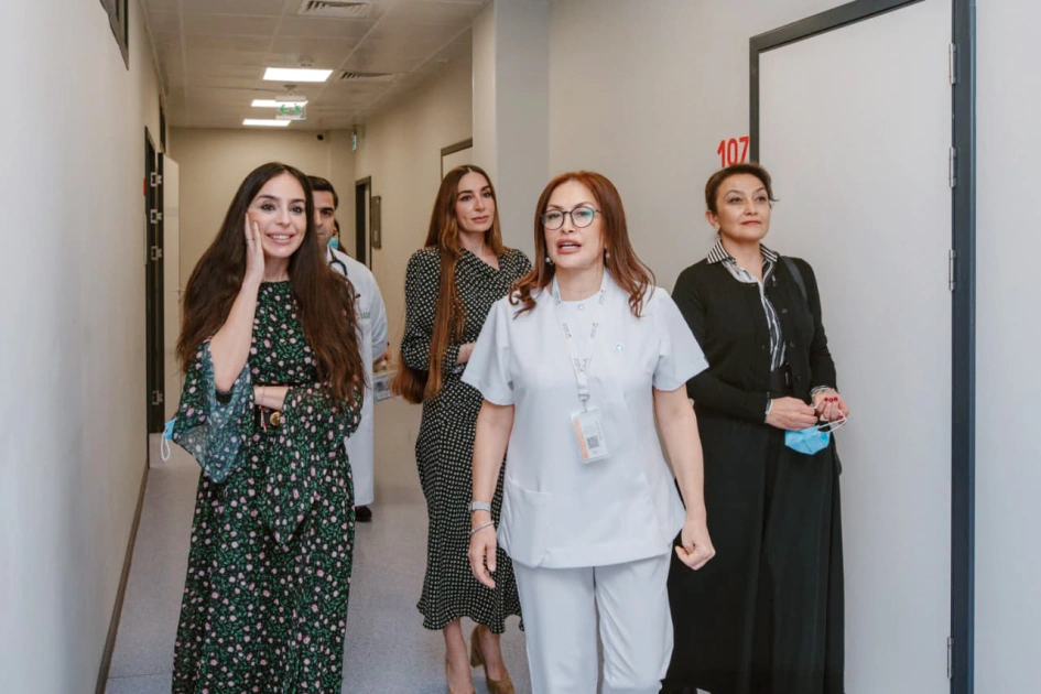 Leyla Aliyeva and Arzu Aliyeva visits Pediatric Unit of “Leyla Medical Center” (PHOTO)