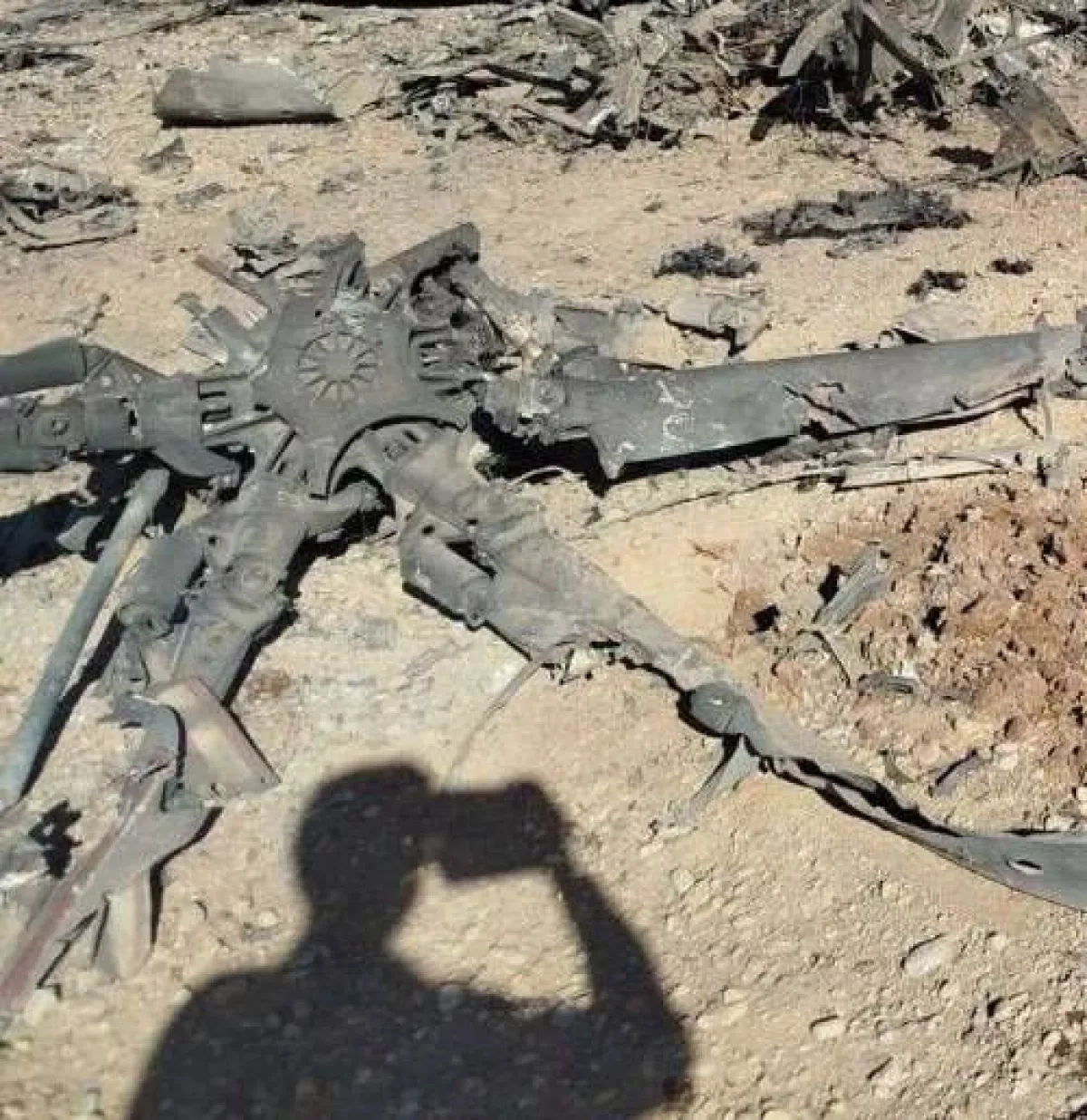 WSJ: US forces destroy own aircraft in Iran during rescue operation PHOTO