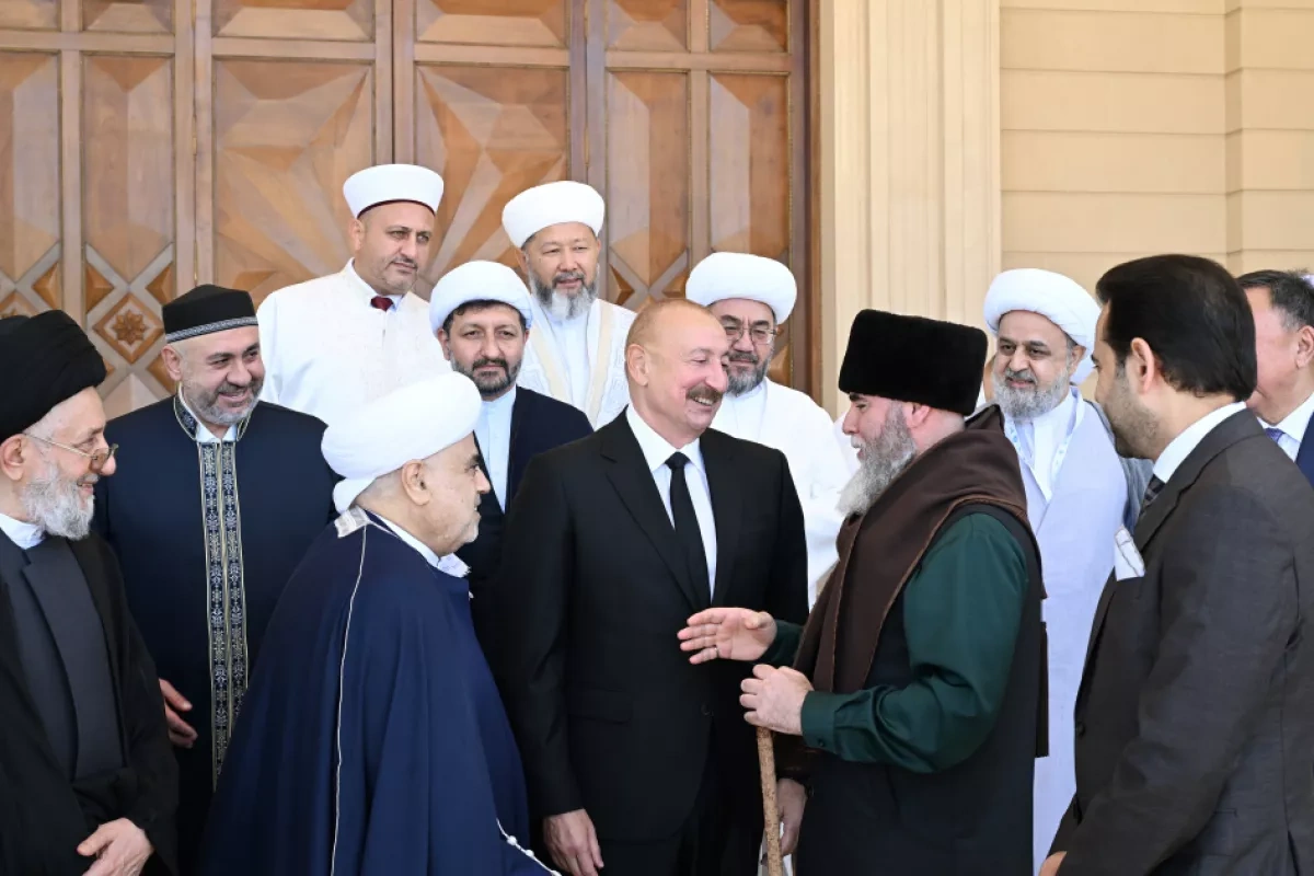 President Ilham Aliyev receives OTS officials, Muslim religious leaders in Baku PHOTO