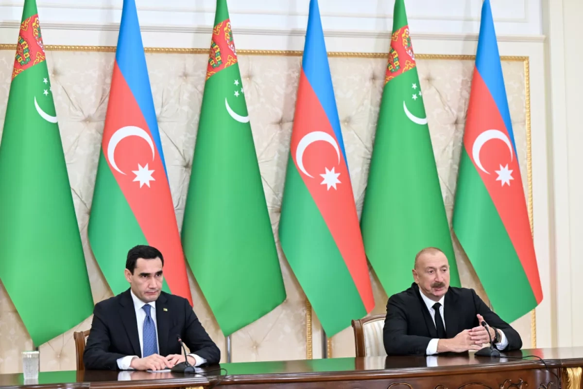 Azerbaijan, Turkmenistan leaders deliver press statements PHOTO