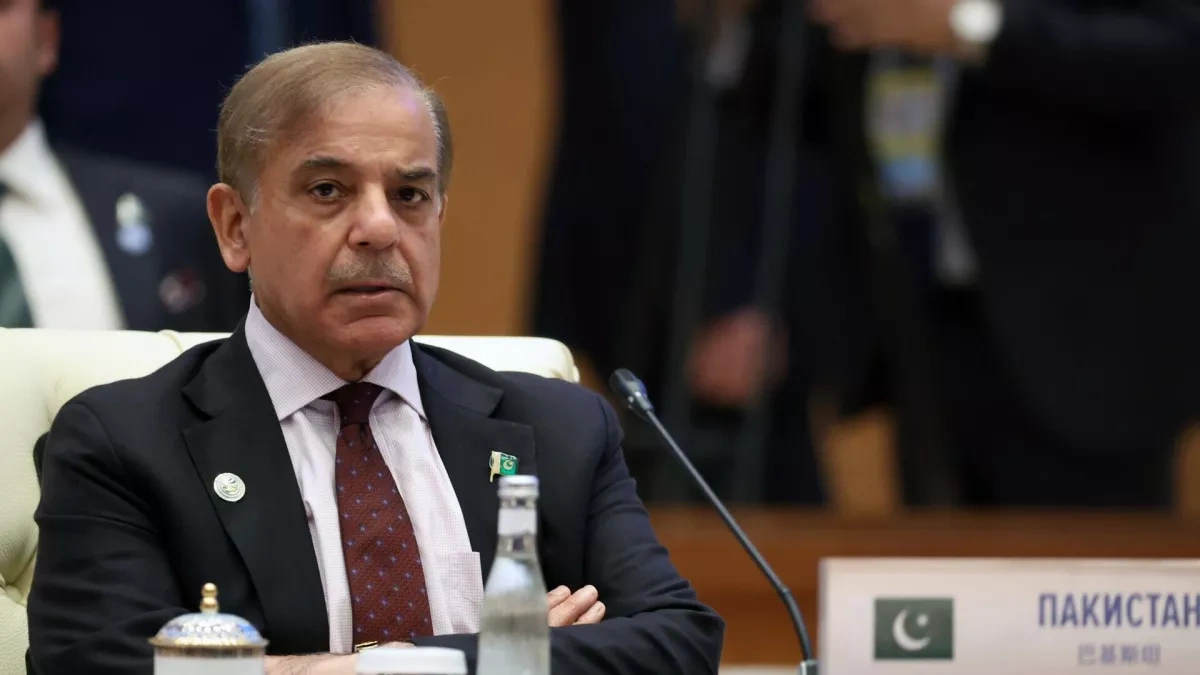 Pakistan PM pushes electric vehicles to cut fuel imports