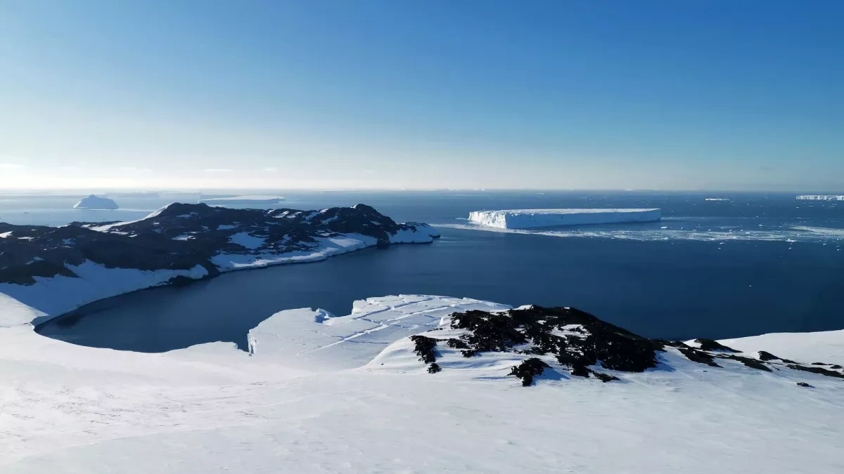 Russian researchers reveal new geographic feature in Antarctica