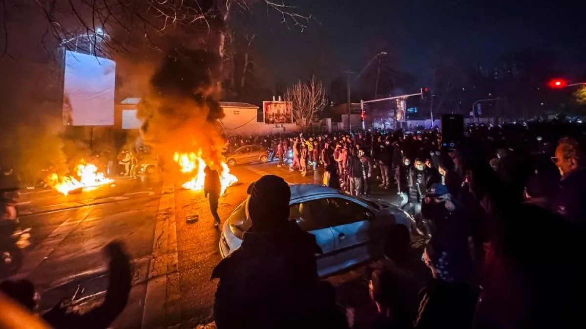 Death toll in Iran's unrest rises, human rights group says