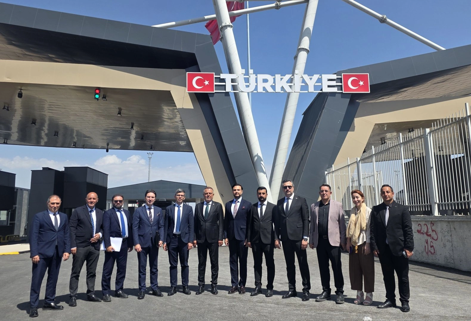 IRU explores solutions to accelerate Türkiye-Azerbaijan cargo flows
