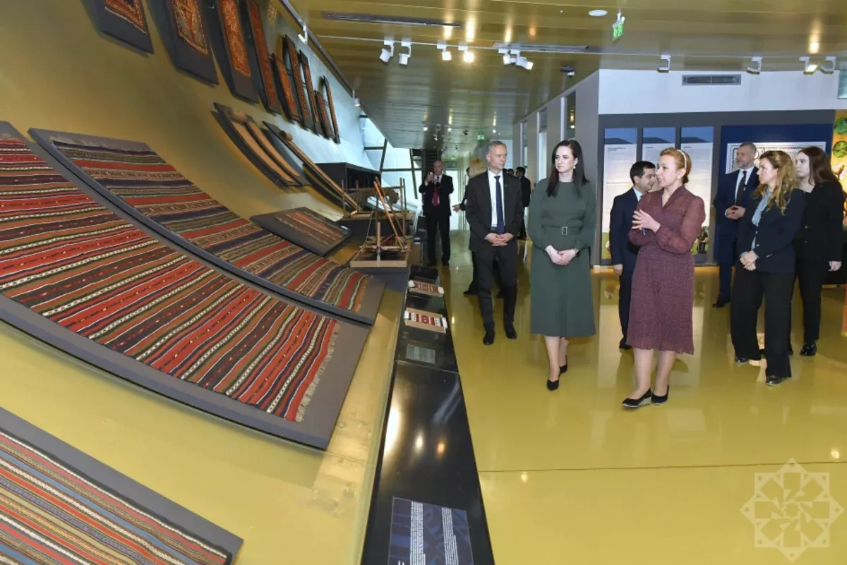 Lithuania’s PM tours Azerbaijan National Carpet Museum PHOTO