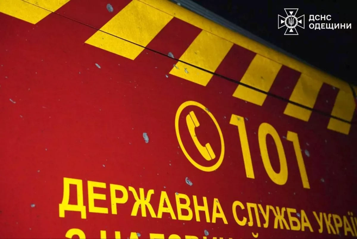 Russian missile strike on Odesa damages civilian vessel and emergency equipment photo / video