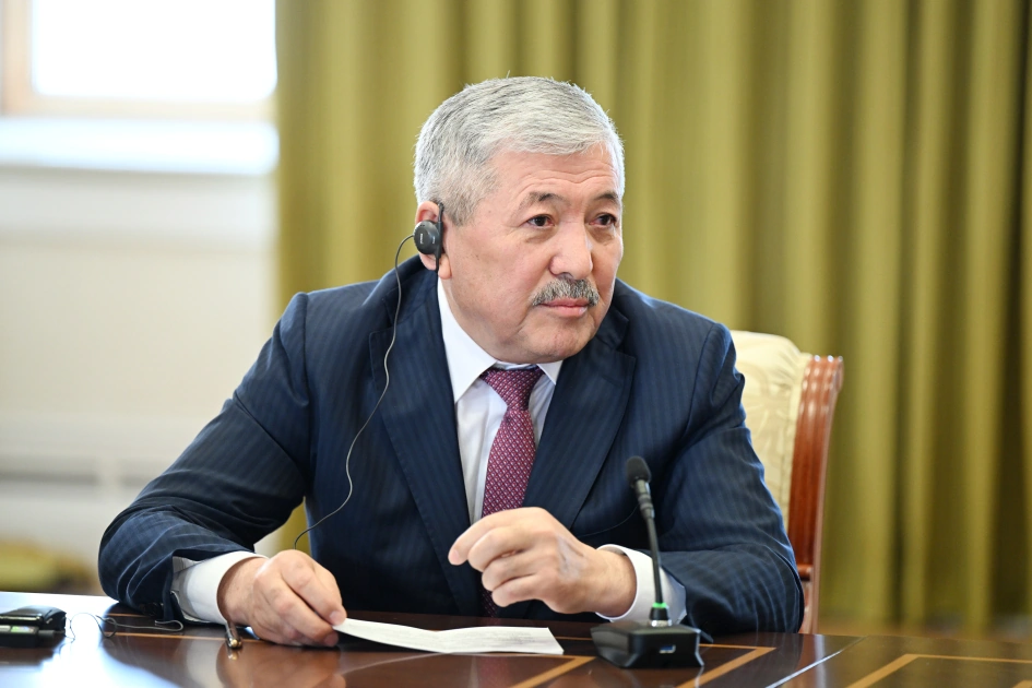 President Ilham Aliyev receives participants of meeting of heads of government of member states of Organization of Turkic States (PHOTO)