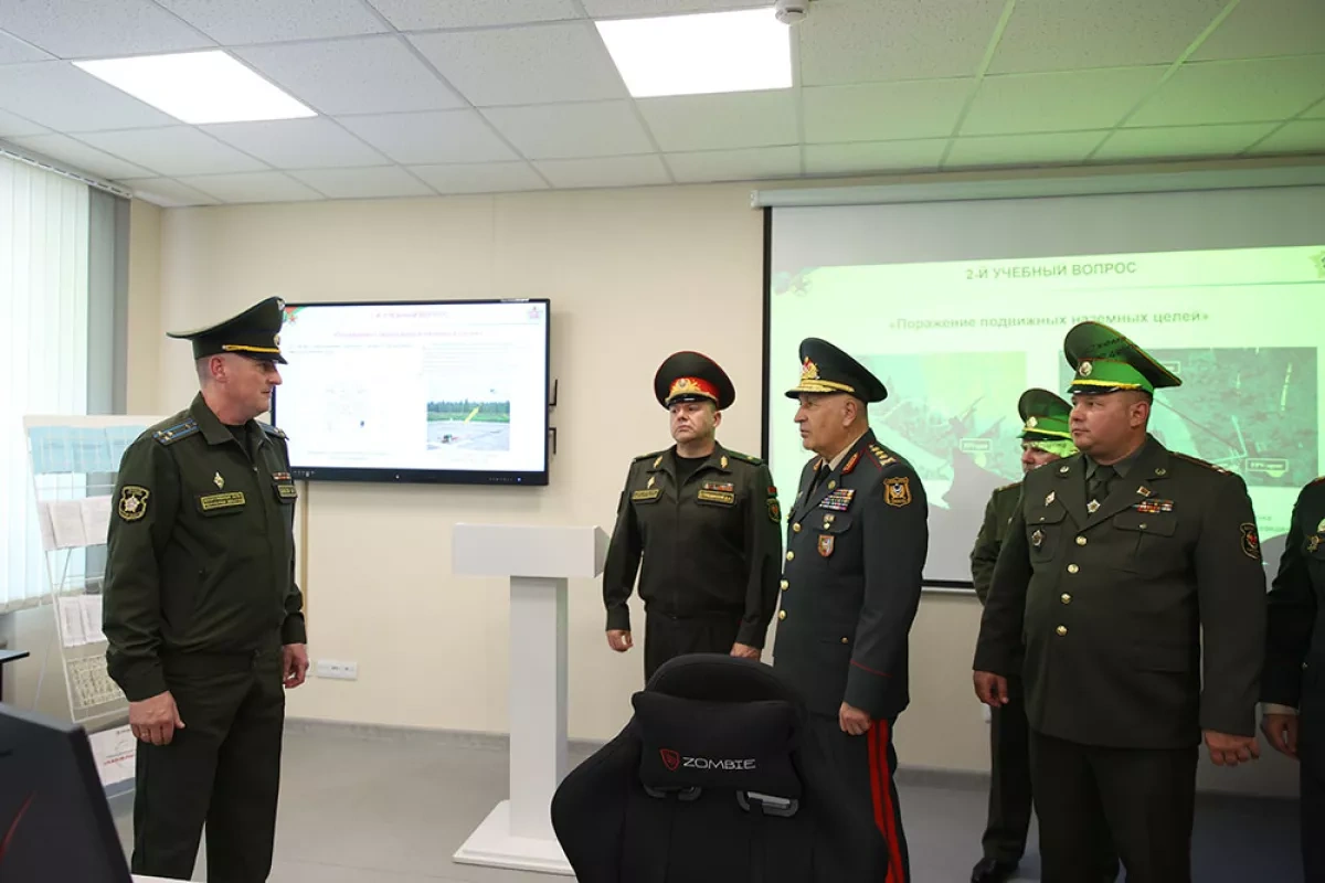 Azerbaijan top army commander reviews military cooperation during Belarus visit PHOTO