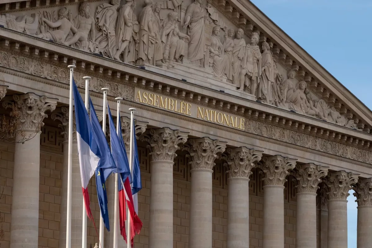 France’s crisis of confidence: Trust in institutions plummets, poll shows