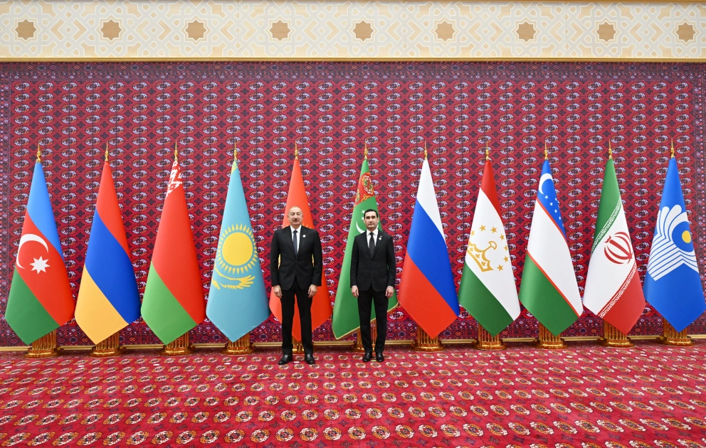 President Ilham Aliyev arrives at Awaza Complex to participate in meeting of Council of Heads of State of CIS (PHOTO)