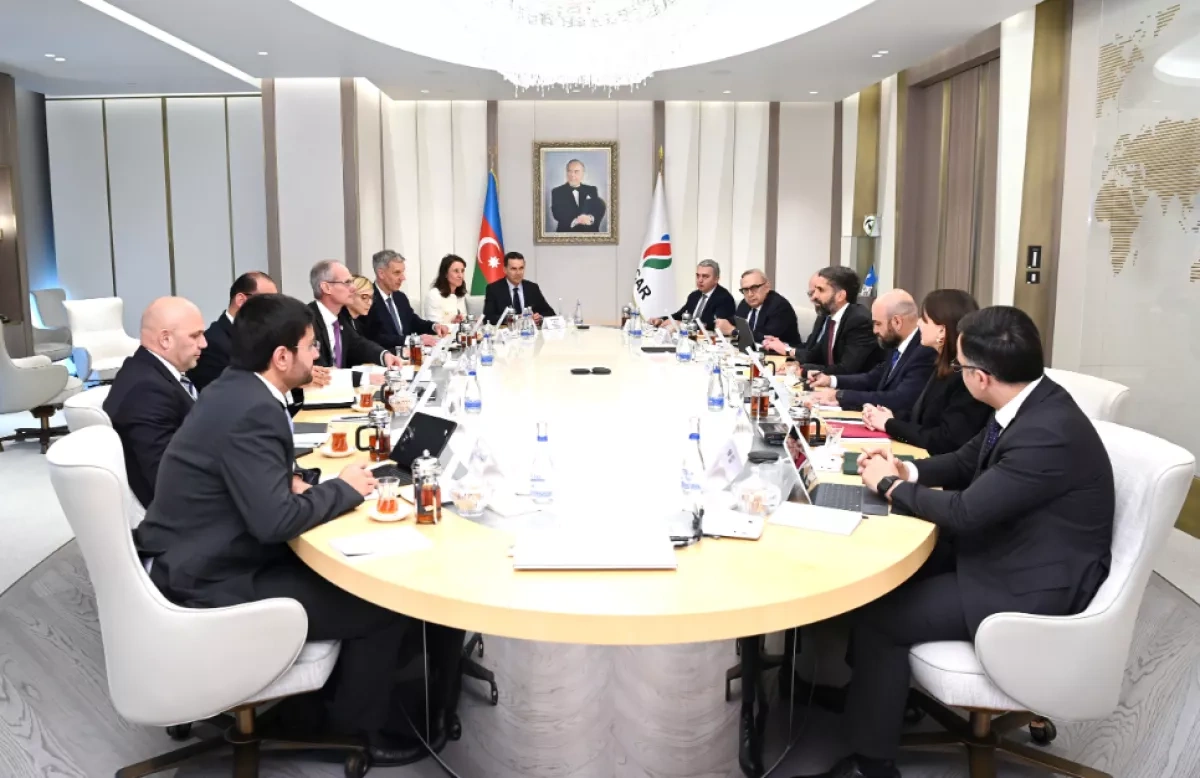 SOCAR, TotalEnergies, XRG hold talks on development of Absheron gas field Photo