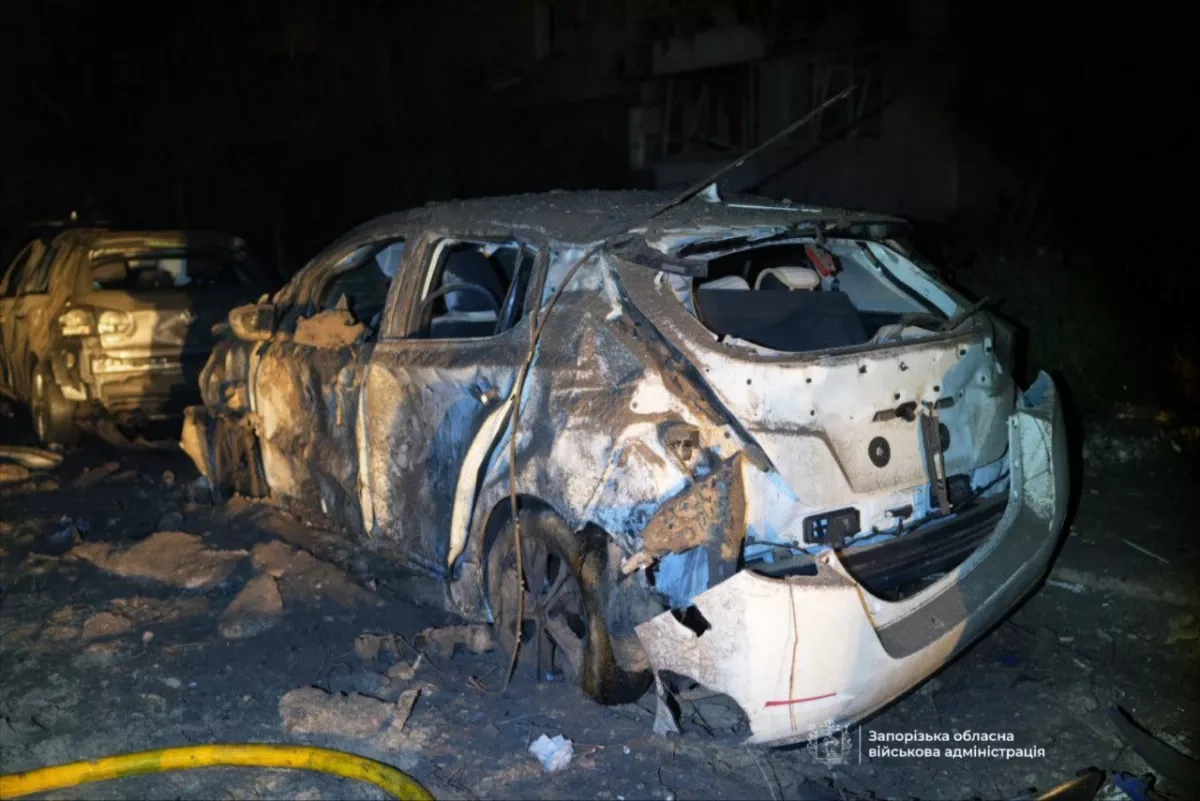 Woman dies, four others hurt after Russia massively strikes Zaporizhzhia PHOTO