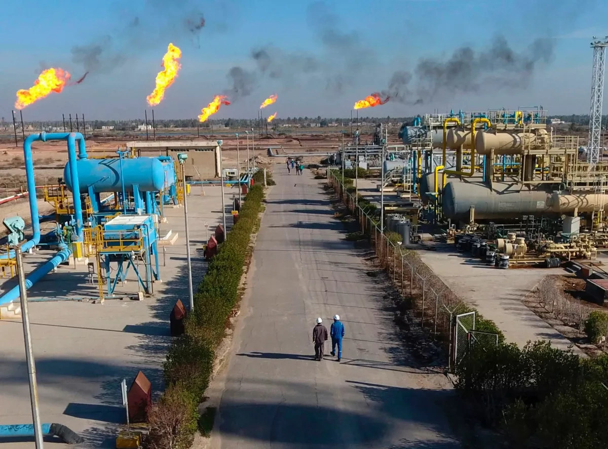 Oil companies evacuate staff from Iraq to Kuwait