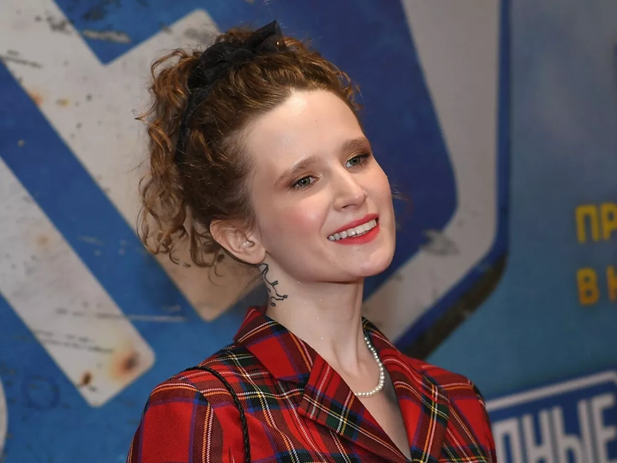 Russian prosecutors seek nearly two-year sentence for singer Monetochka